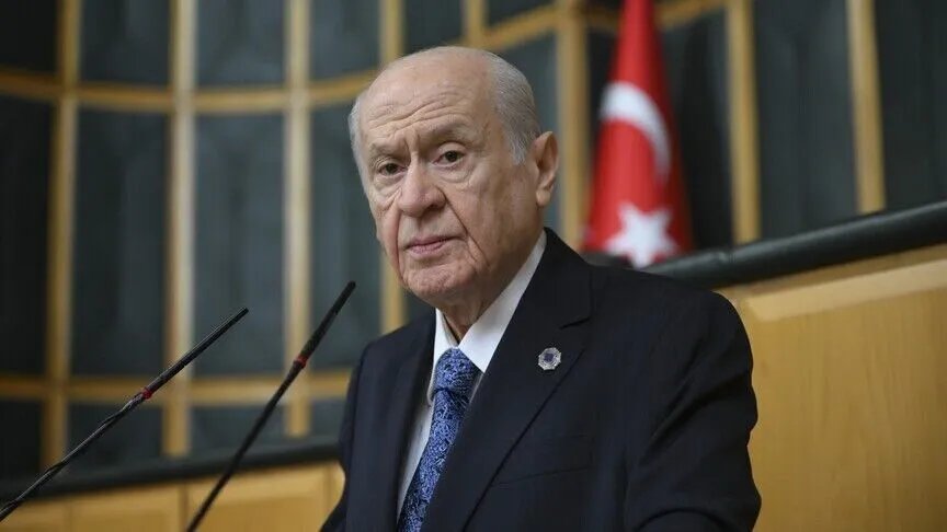 Bahçeli'den AK Parti'ye 25. yıl hediyesi! Miting alanına gönderdi