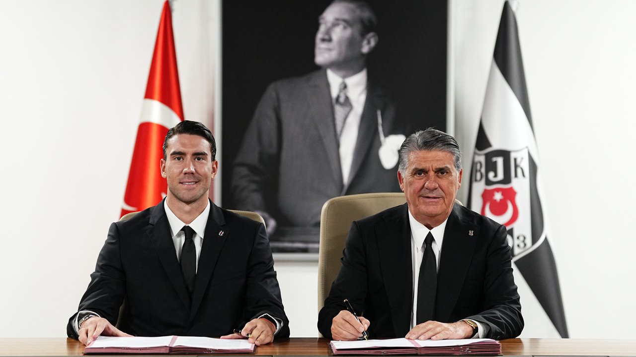 Beşiktaş'a 58 ülkeden 204 futbolcu: Son imzayı Dusan Vlahovic attı