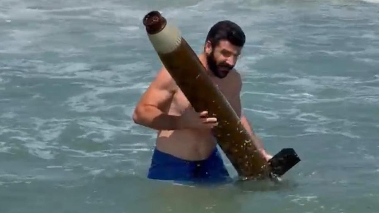 Füze parçasına benziyor! Sinop sahilinde şüpheli cisim