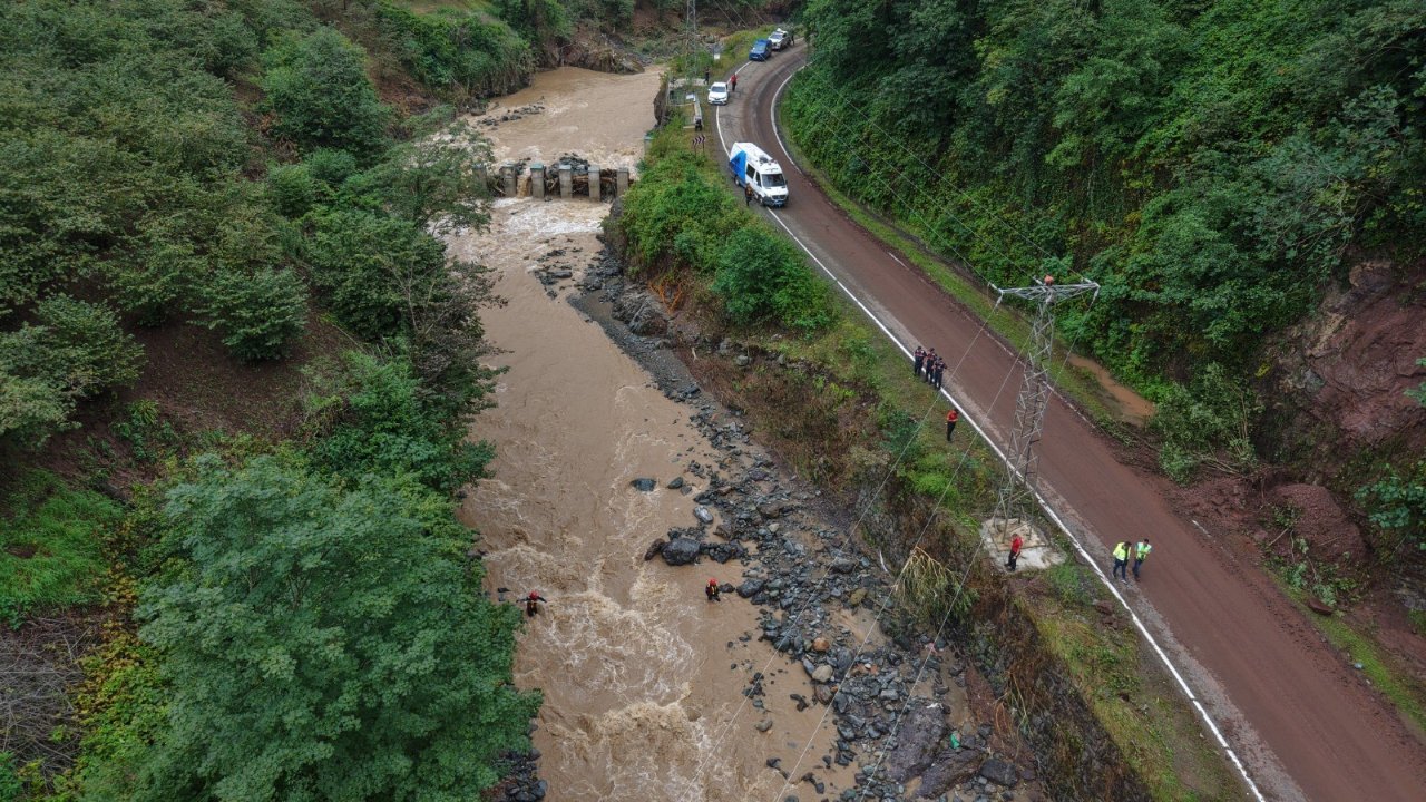 Giresun'da sel felaketi! 2 kişi kayboldu