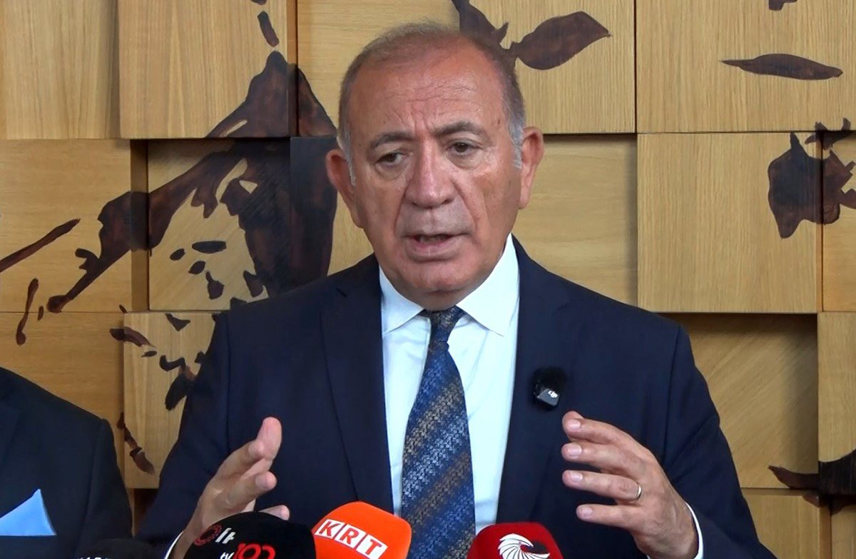 Görevden alma yok, mahkeme sonrası karar verilecek