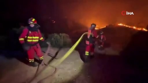 İspanyada alevler manastıra ulaştı! Tarihi eserler kurtarıldı