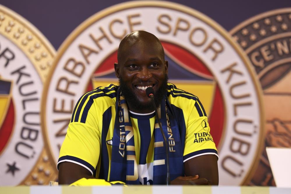 Belçikalı futbolcu, 1+1 yıllık sözleşmeye imza attı.