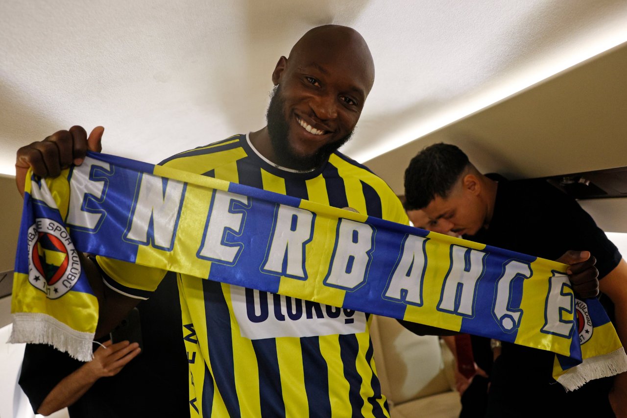 Belçikalı futbolcu, 1+1 yıllık sözleşmeye imza attı.