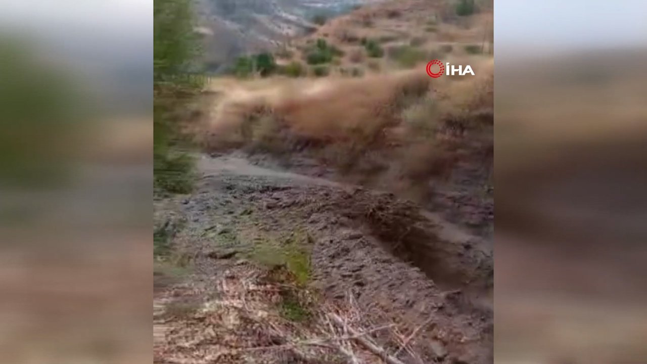 Pülümür'de sağanak sonrası heyelan! O anlar saniye saniye kaydedildi