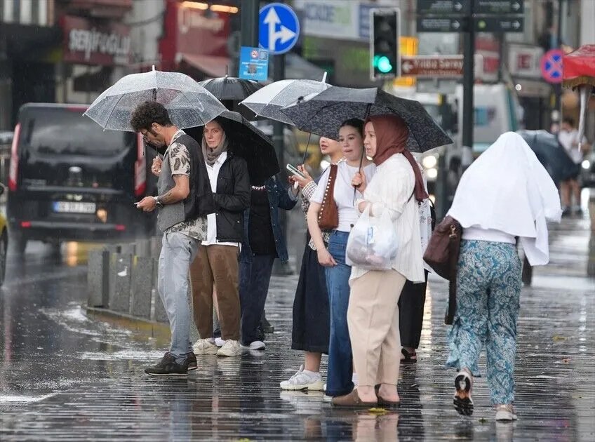 Sıcaklıklar düşecek, kuvvetli yağış gelecek! Meteoroloji uyardı