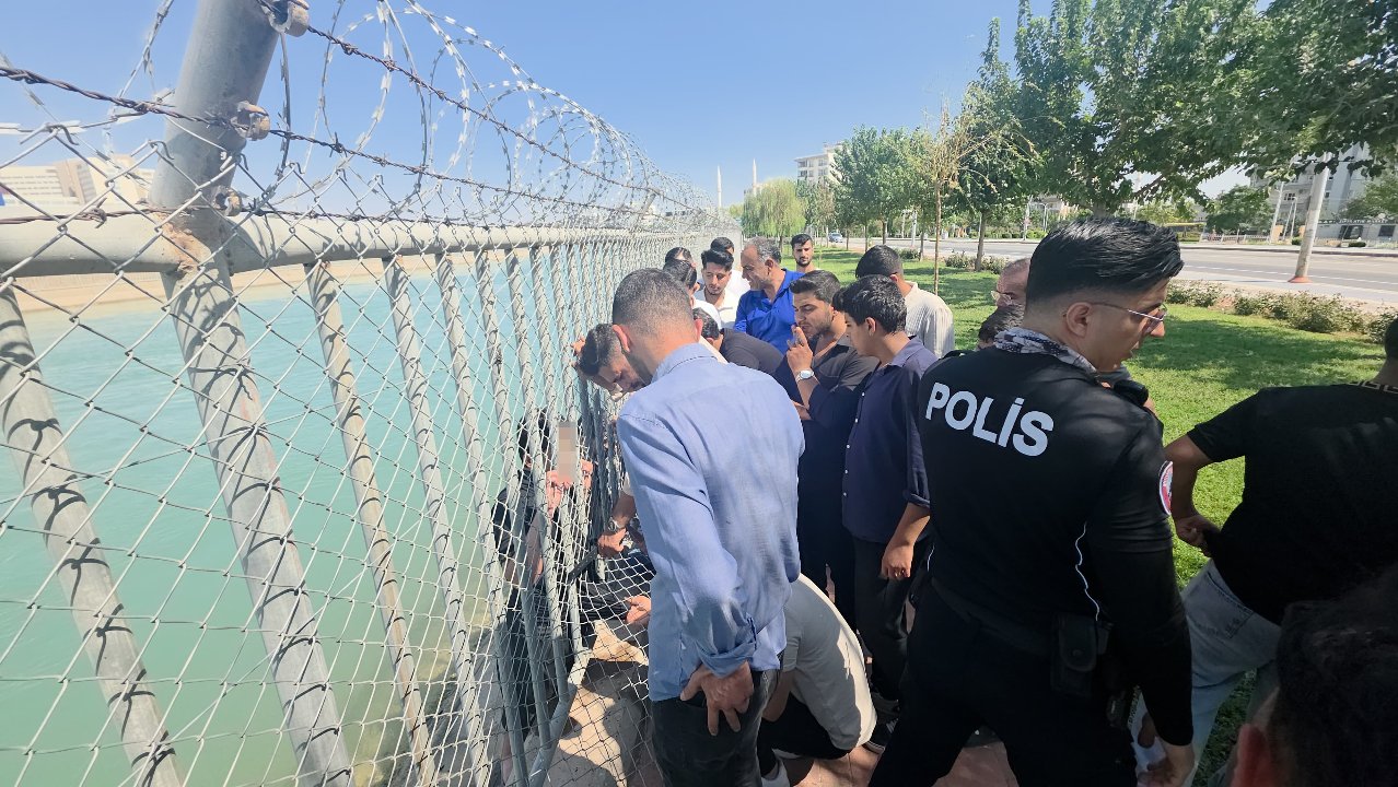 Valinin korumaları son anda yetişti! Boğulmak üzere olan çocukları kurtardılar 