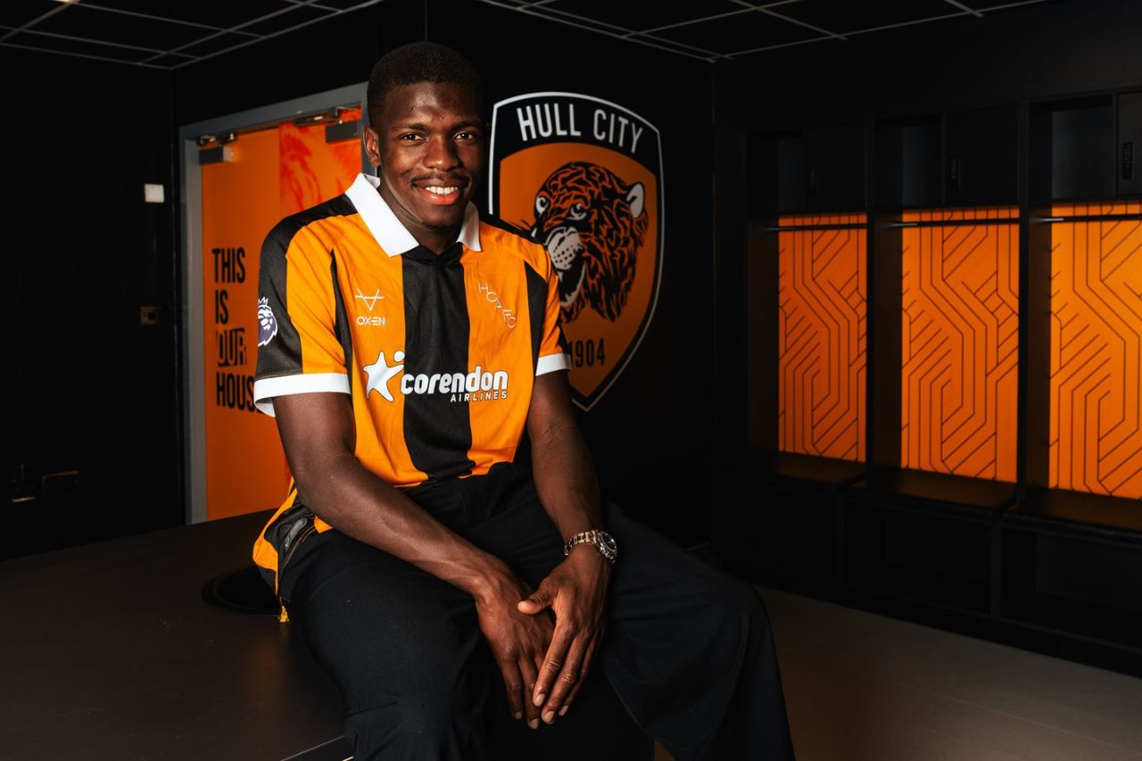Lucas Gourna-Douath, 2031 yazına kadar geçerli sözleşmeye imza attı. (Fotoğraf: Hull City resmi)