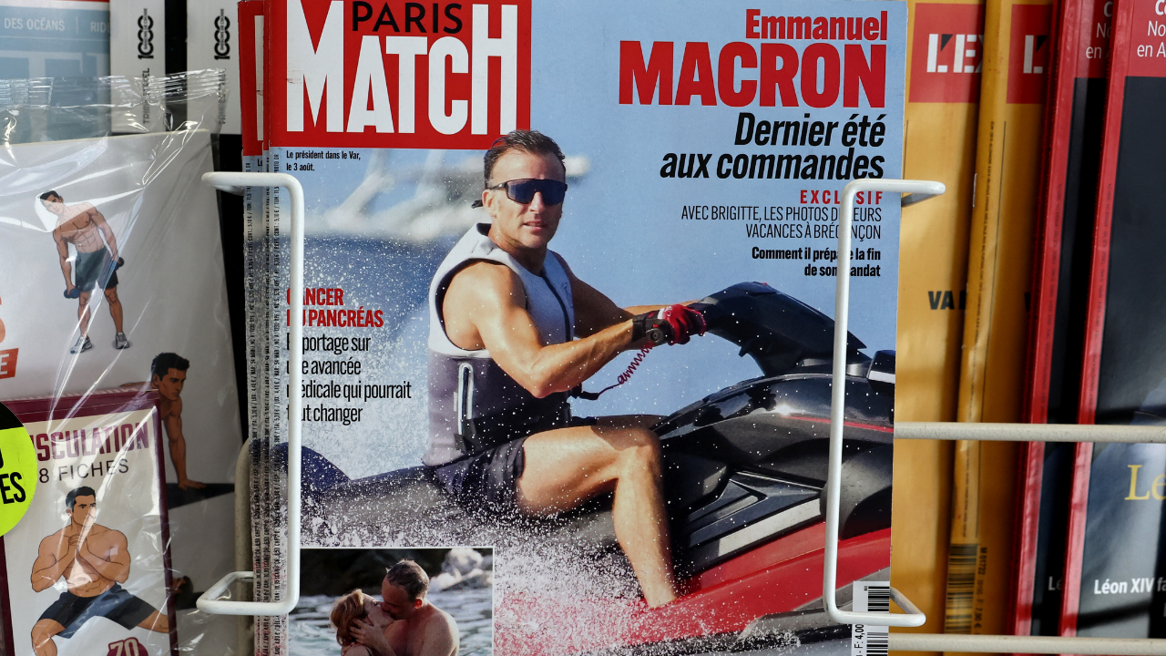 Fransa alevler içinde, Macron tatilde! Jet ski fotoğrafları olay oldu 