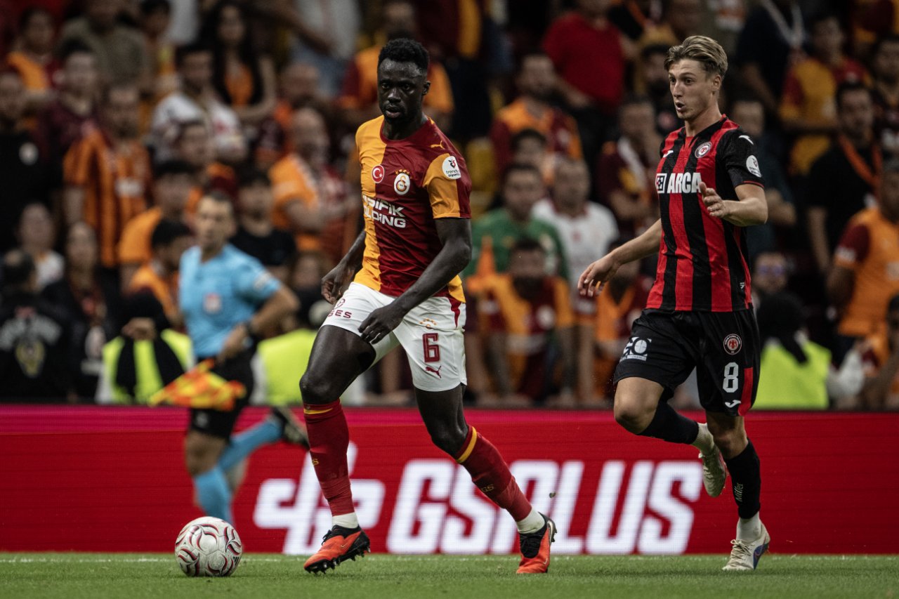 Davinson Sanchez, Galatasaray'ın yediği ikinci golde büyük hata yaptı.