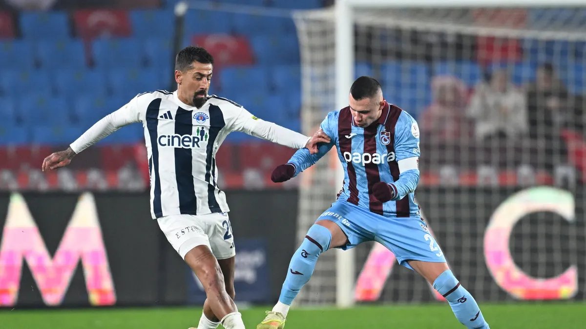 İşte muhtemel ilk 11ler! Kasımpaşa-Trabzonspor maçı hangi kanalda, canlı yayın şifresiz mi, saat kaçta?