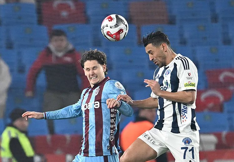 İşte muhtemel ilk 11ler! Kasımpaşa-Trabzonspor maçı hangi kanalda, canlı yayın şifresiz mi, saat kaçta?