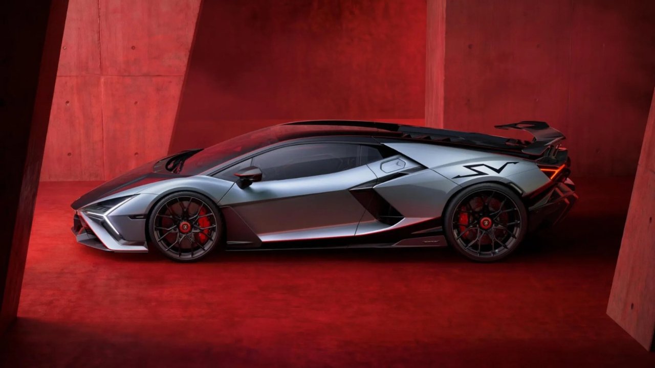 Şimdiye kadar üretilen en hızlı ve en güçlü Lamborghini! Revuelto SV tanıtıldı