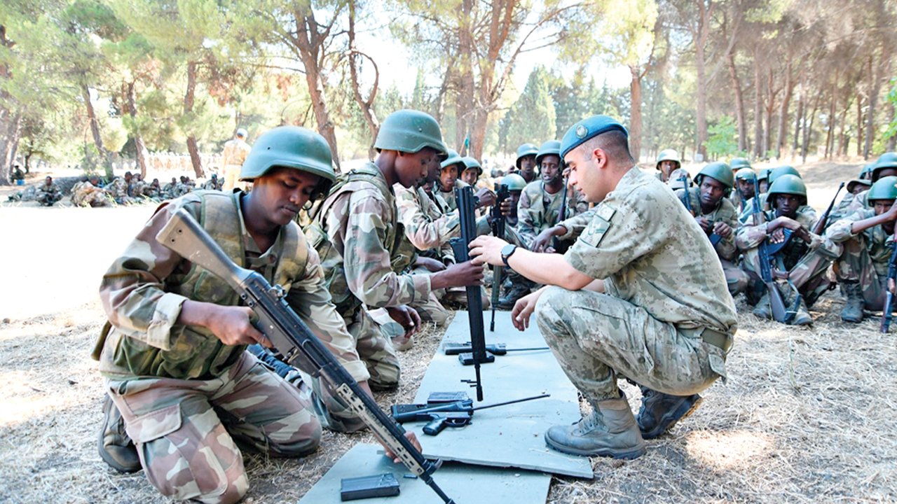 Somali’nin ‘Kartalları’ Türkiye’de güçleniyor: 1.521 kişi mezun oldu