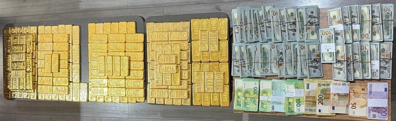 Alihan Kuriş çıkar amaçlı suç örgütü" soruşturması kapsamında bir adreste 200 kilogram altın ele geçirildi.