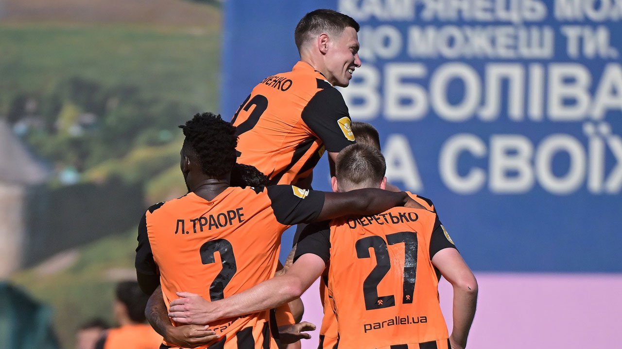 Arda Turan'ın Shakhtar Donetsk'i 3'te 3 yaptı