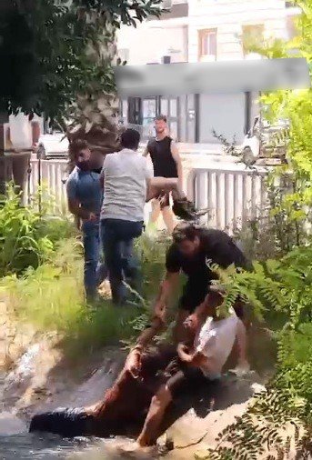 Çığlıkları duydu, bir dakika düşünmedi! Mersin’de yürekleri ağza getiren olay: Boğulmak üzere olan çocuğu mahalleli kurtardı