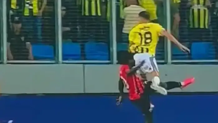 Eski hakemler son noktayı koydu: Tartışmasız penaltı