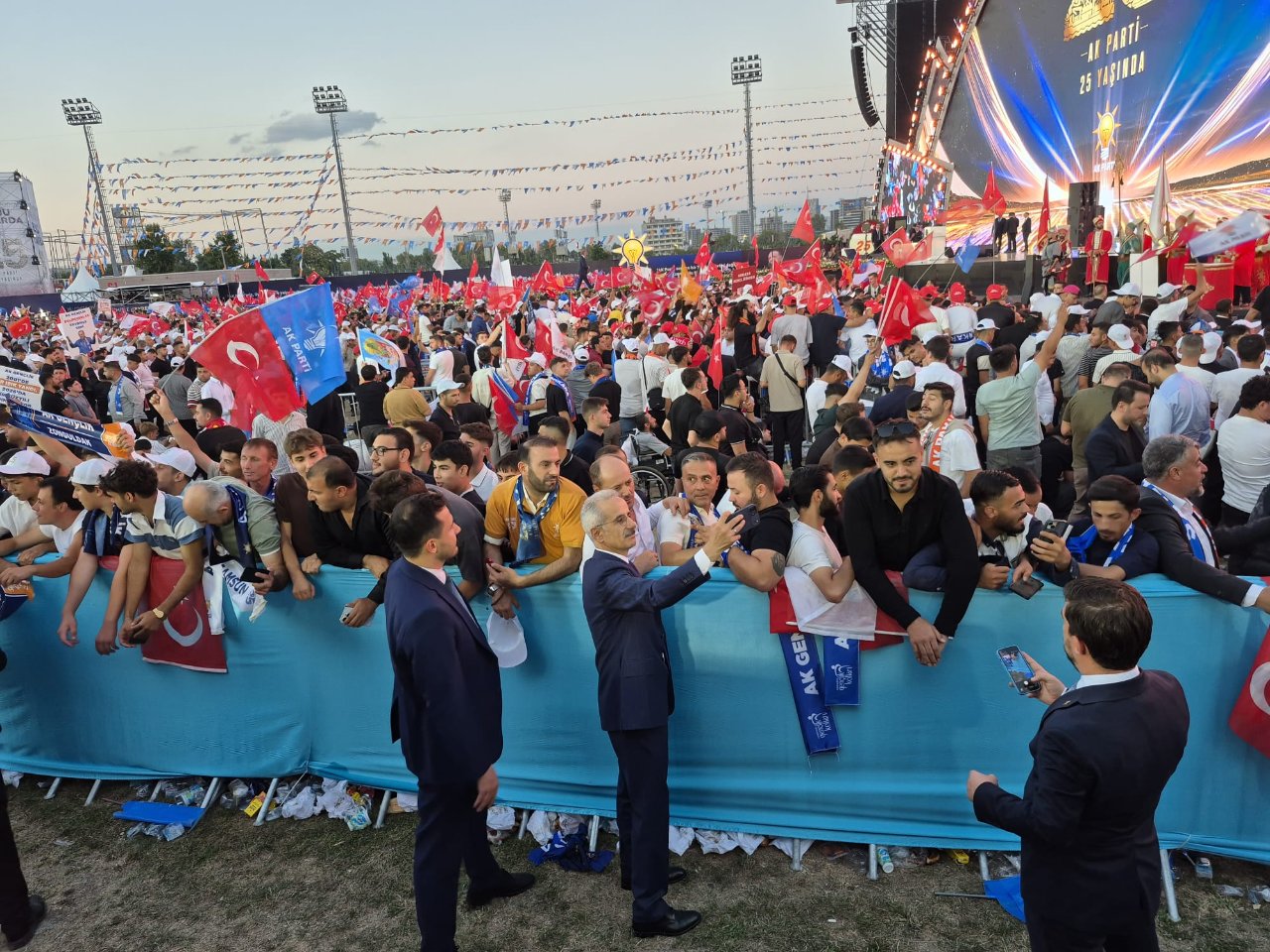 Geleceğe yürüyen çift başlı kartal…