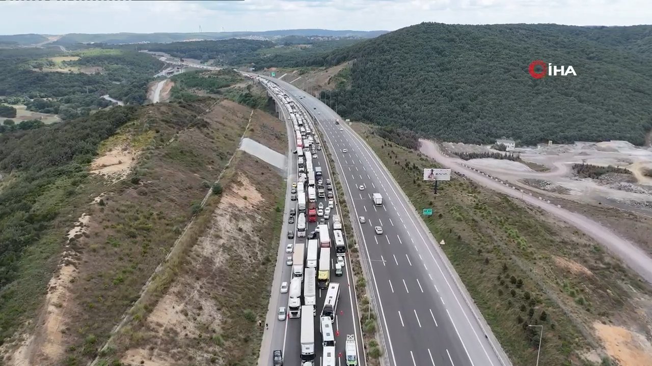Kuzey Marmara Otoyolu’nda katliam gibi kaza: 2 ölü, 5 yaralı