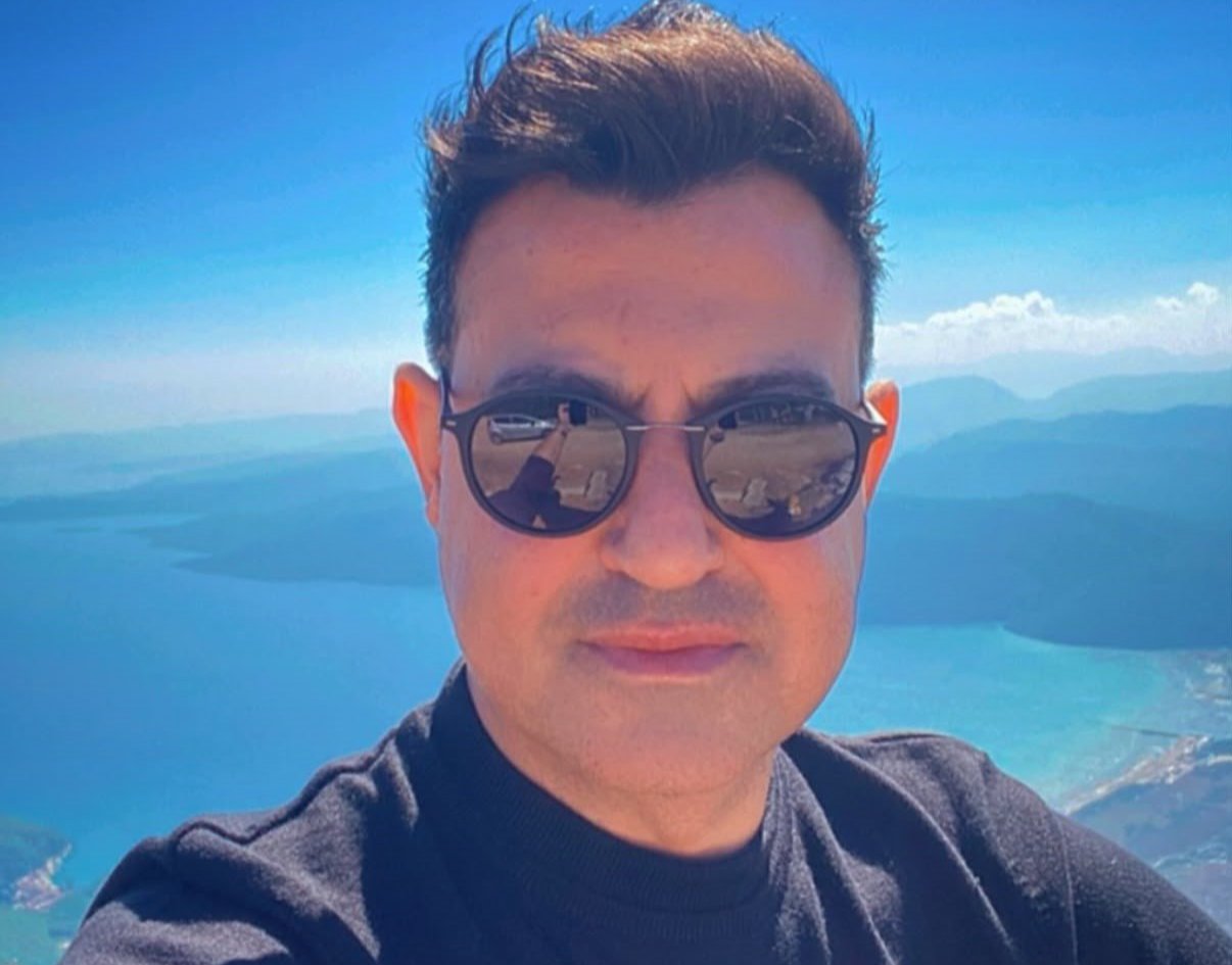 Muğla’da senfoni orkestrası çalışanı Serhat Şimşek evinde ölü bulundu