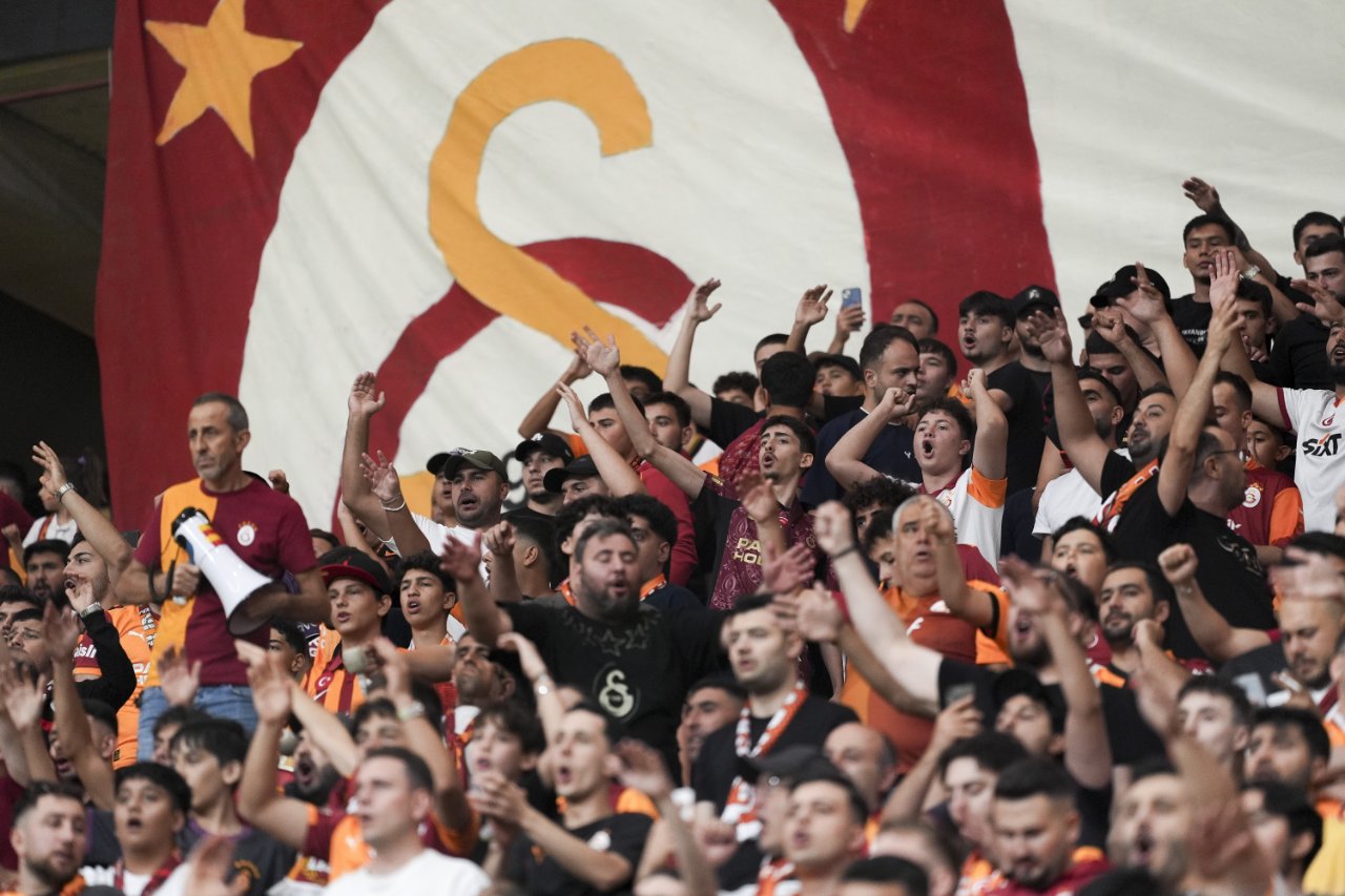 ÖZEL | Galatasaray’da transfer alarmı! Chedjou ve Bilal Kısadan kritik uyarılar:  Hiç görülmemiş bir olay