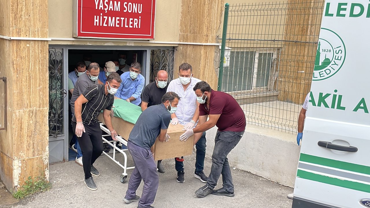 Sivas'ta kene paniği! Hastanede tedavi gören yaşlı adam hayatını kaybetti