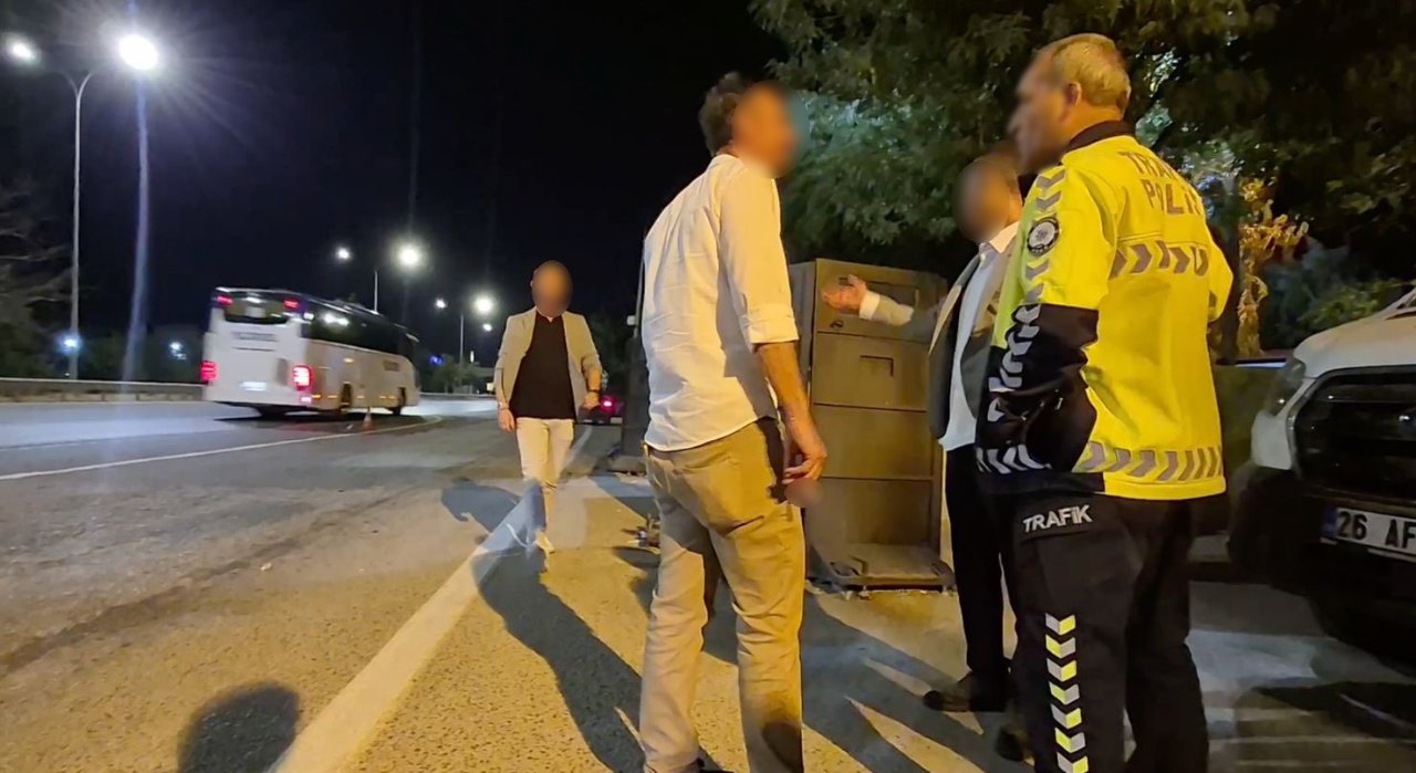 Alkollü sürücünün yardıma gelen yakını da alkollü çıktı!