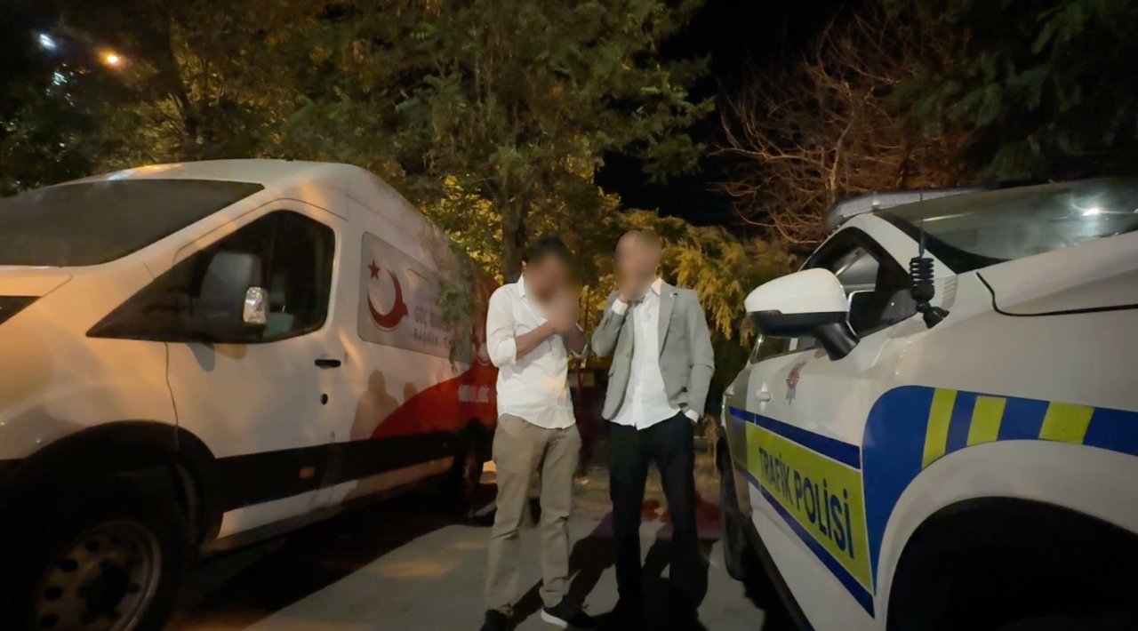 Alkollü sürücünün yardıma gelen yakını da alkollü çıktı!
