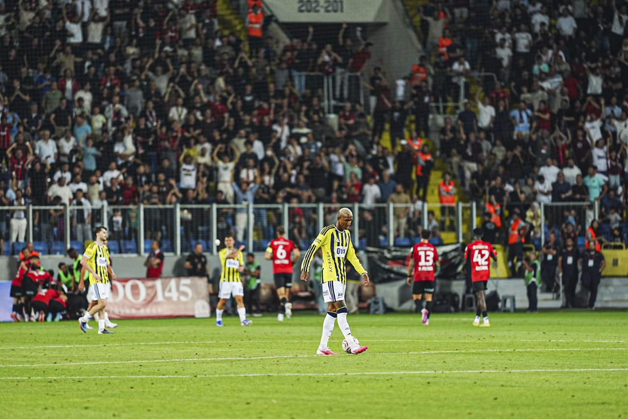 Bir maçtan fazlası! Fenerbahçe, Devler Ligi Play-off turu ilk maçında Lyon'u ağırlıyor