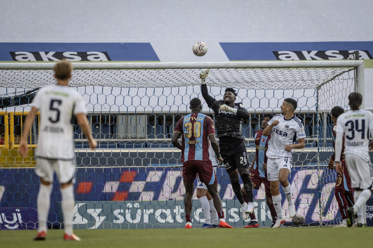 Süper Lig'in ilk haftasında Trabzonspor, deplasmanda Kasımpaşa ile 1-1 berabere kaldı.