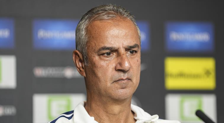 Fenerbahçe Teknik Direktörü İsmail Kartal