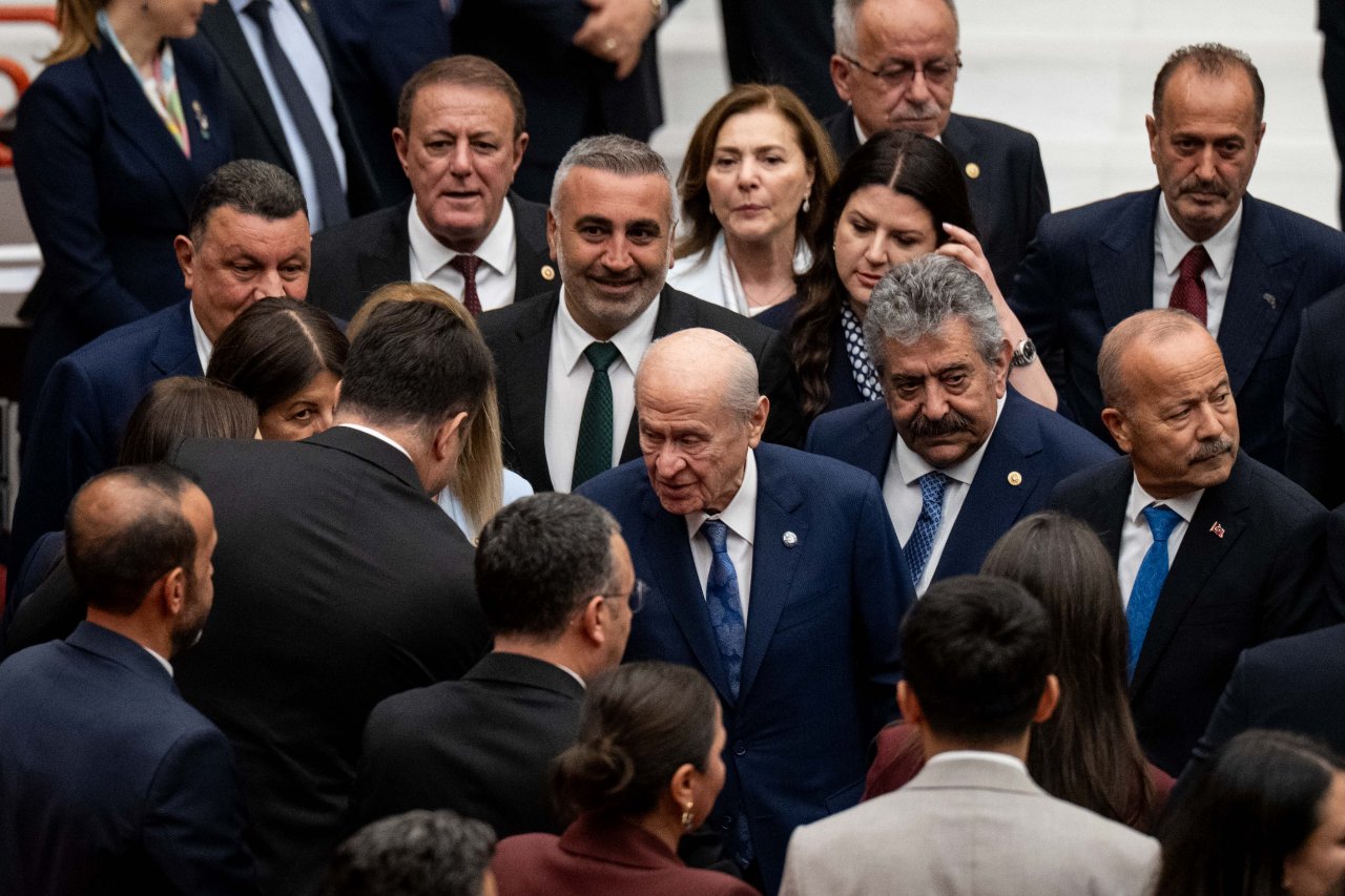 MHP lideri Bahçeli'den Öcalan çağrısı