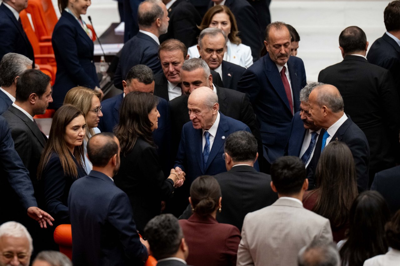 MHP lideri Bahçeli'den Öcalan çağrısı