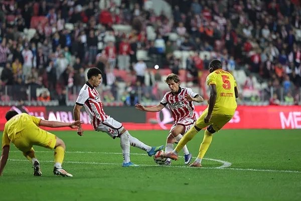 Samsunspor-Göztepe maç kadrosu! Kimler eksik, kimler sakat ve cezalı?