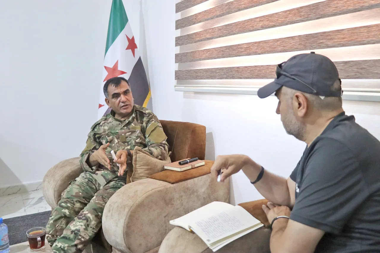 Mahmut Berhudan,  arkadaşımız Yılmaz Bilgen’e  PYD-YPG’nin Suriye’ye nasıl  entegre olacağını ve bundan  sonraki süreçte nasıl bir yol  izleyeceklerini anlattı.