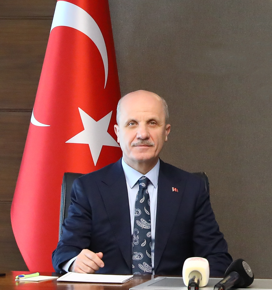 Yükseköğretim Kurulu Başkanı Erol Özvar