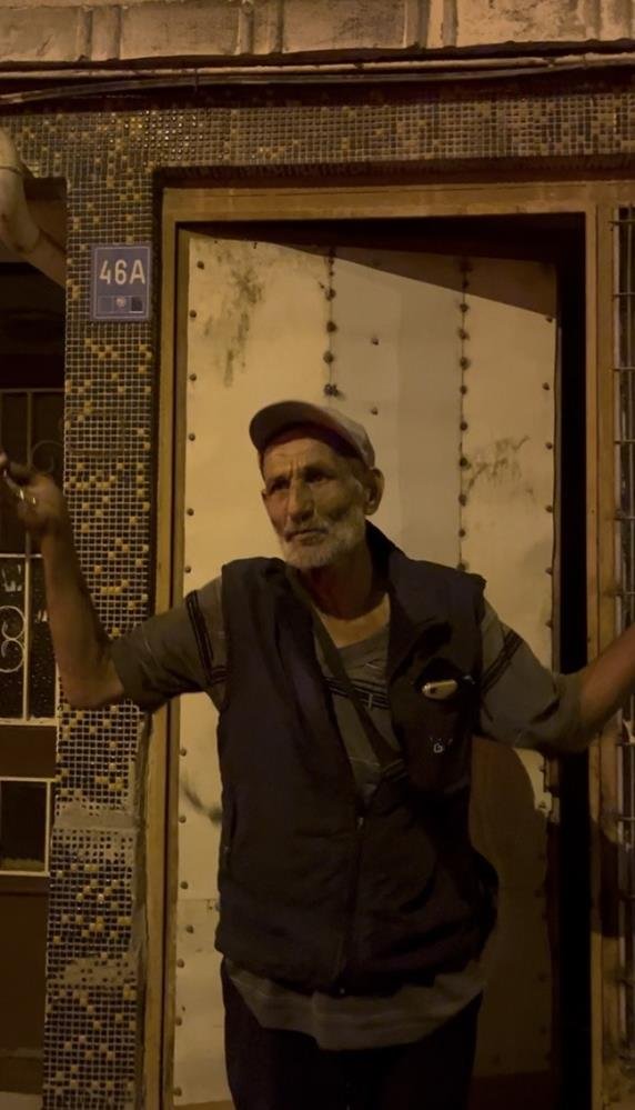 Arkadaşları şaka olsun diye kilitledi! 'İşe geç kaldım kurtarın beni' diyerek yardım istedi