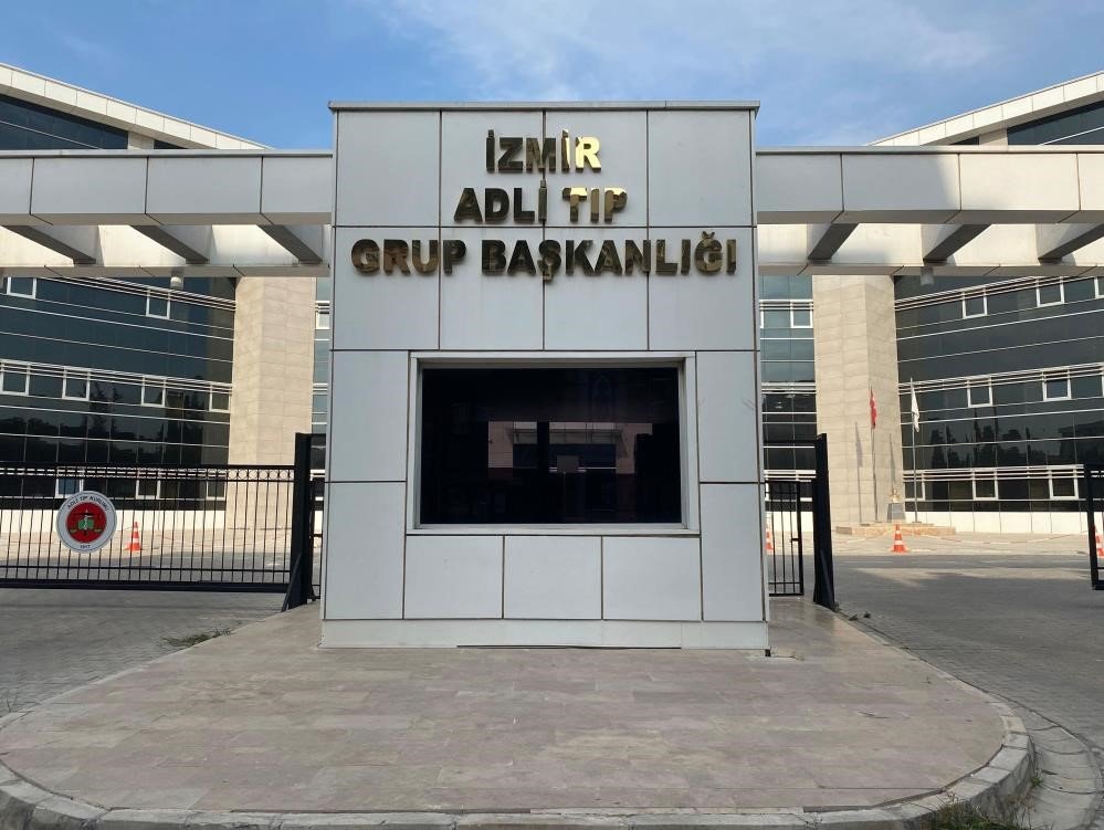 Bir aile darmadağın! Uyuşturucu bağımlısı oğlunu öldürdü