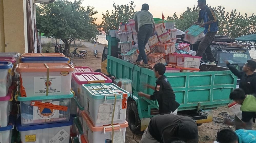 Endonezya’da 7,7 büyüklüğünde depremle sallandı! Ölü sayısı artıyor