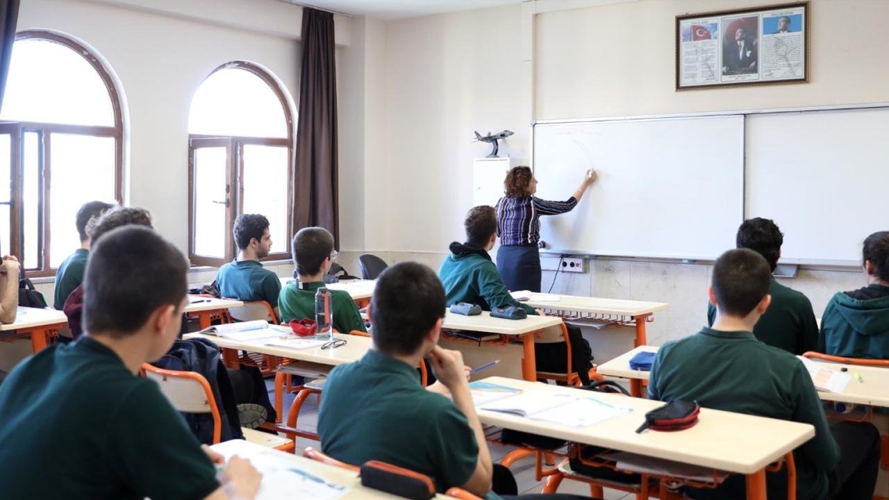 81 ile kritik genelge! Telefon yasak, randevusuz veli alınmayacak, kayıt parası isteyene ceza