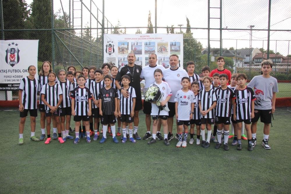 Genç futbolcunun yetiştiği Denizli'deki futbol okulu