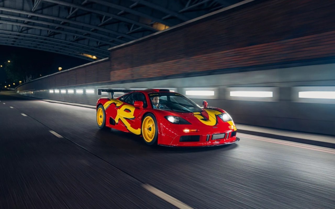 İki kez kaza yapan McLaren F1 GTR rekor fiyata satıldı!