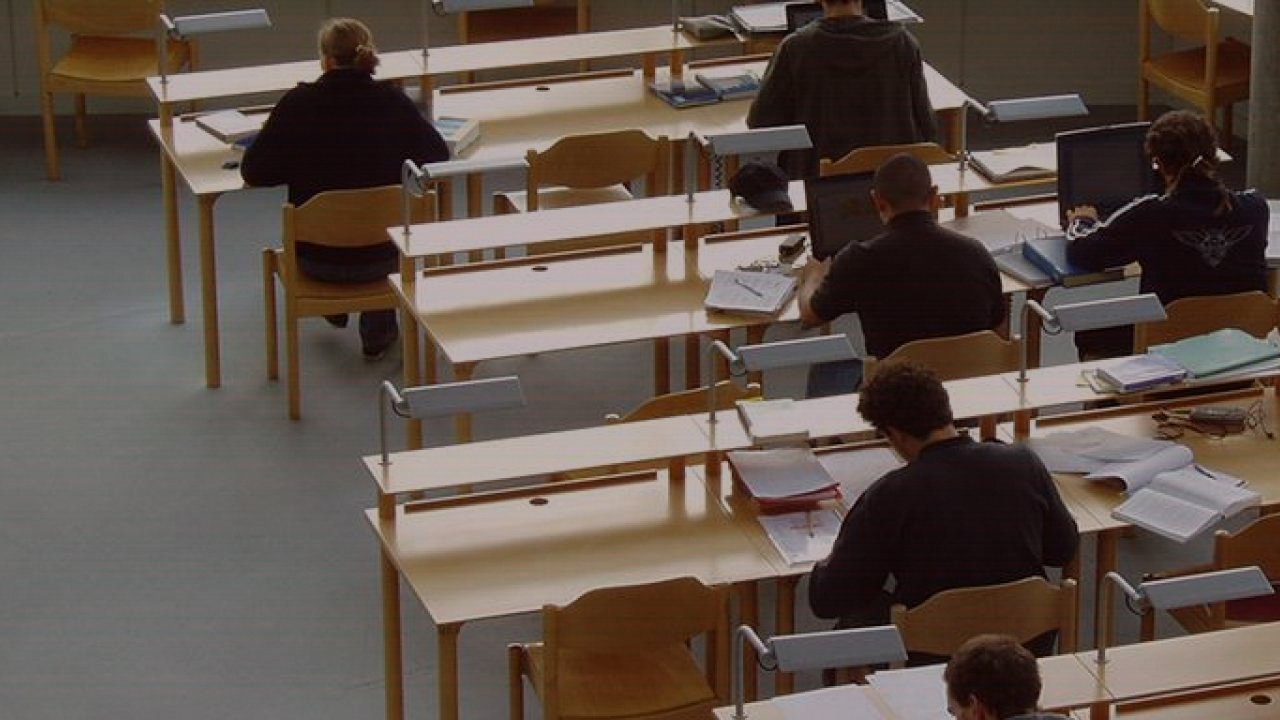 Vakıf üniversitelerinde şaşırtan sonuç! Popüler bölümlerde bile kontenjanlar boş kaldı