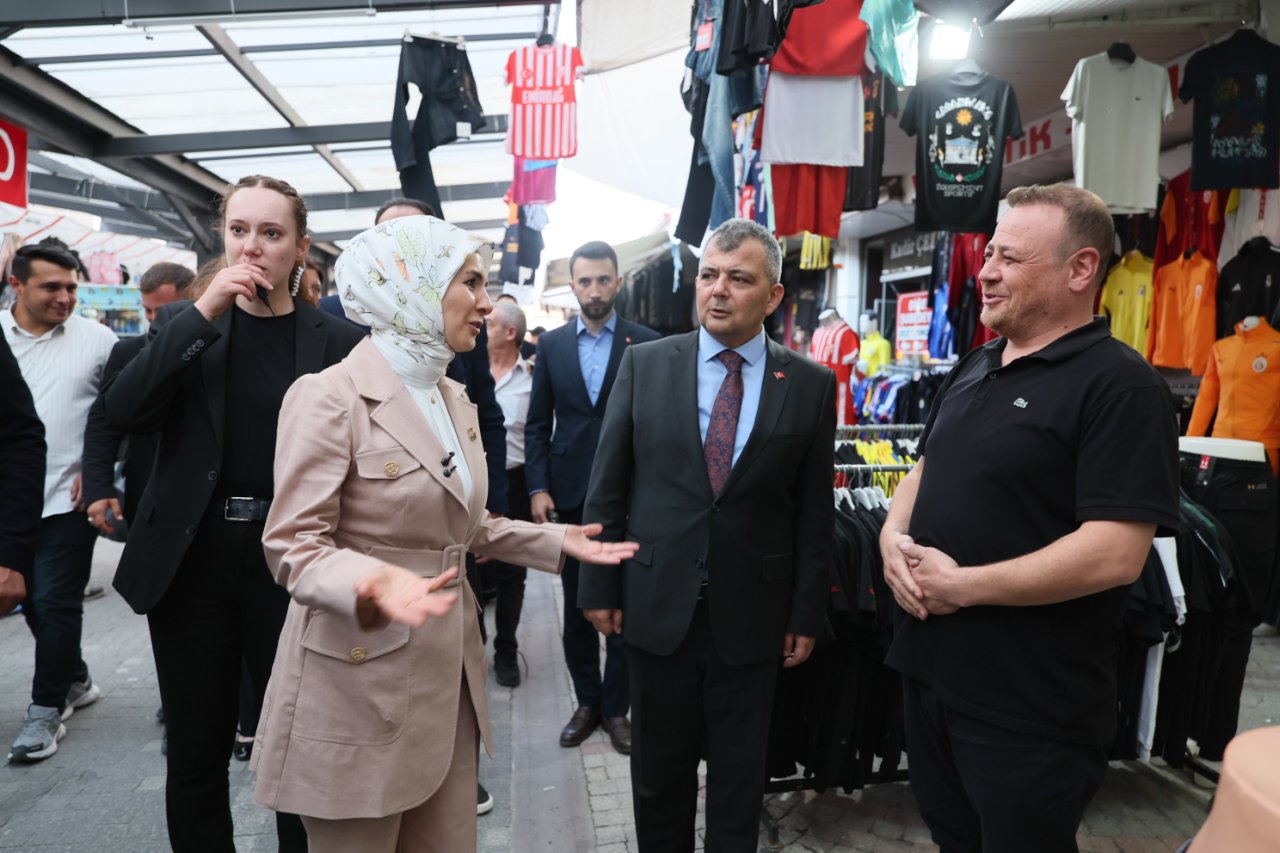 Bakan Göktaş Emirdağ'da 'Gurbetçi Festivali'ne katıldı: 86 milyon vatandaşımızdan hiçbir farkınız yok