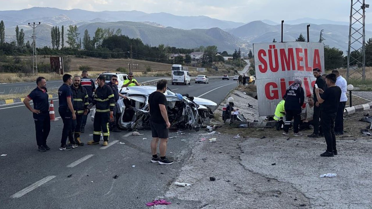 D100’de can pazarı! Otomobil su kanalına uçtu: 2 ölü, 4 yaralı