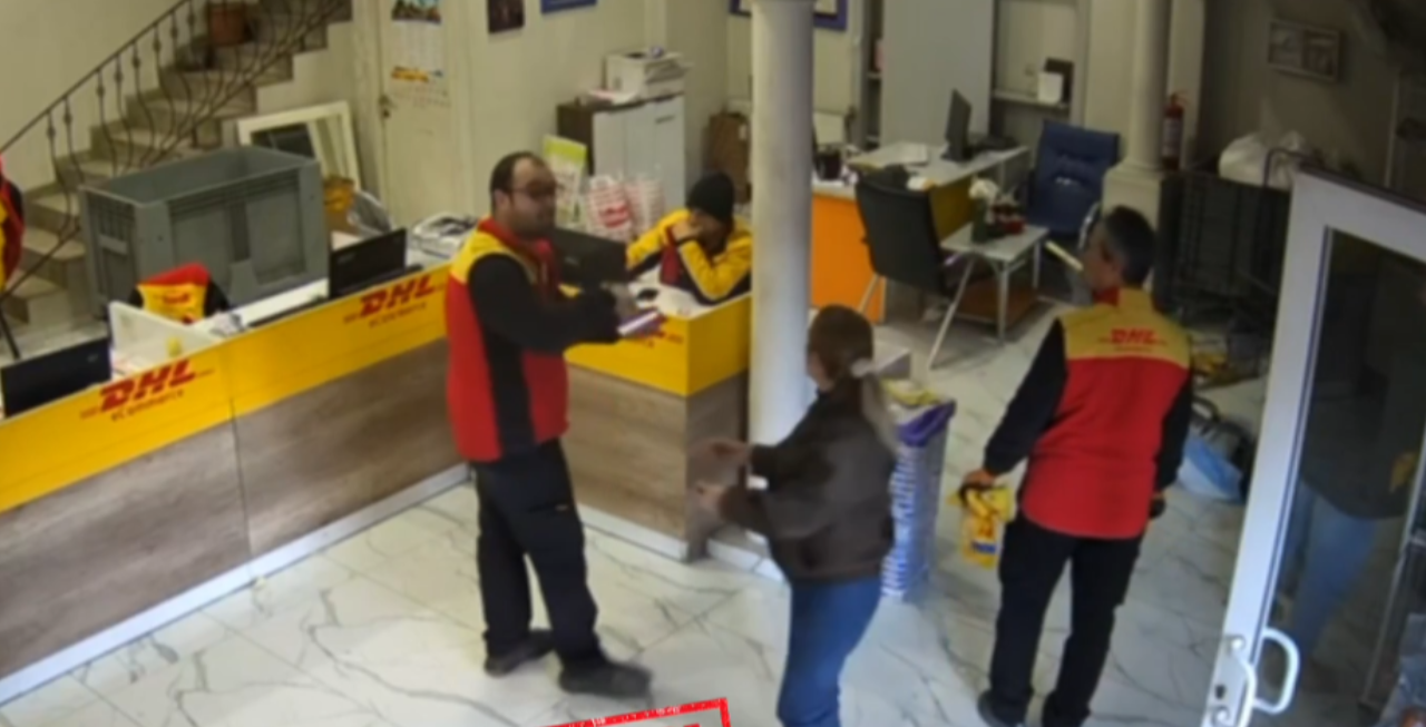 Dayak yedi, tazminatsız kovuldu! Sosyal medya kargo şirketindeki dayağı konuşuyor