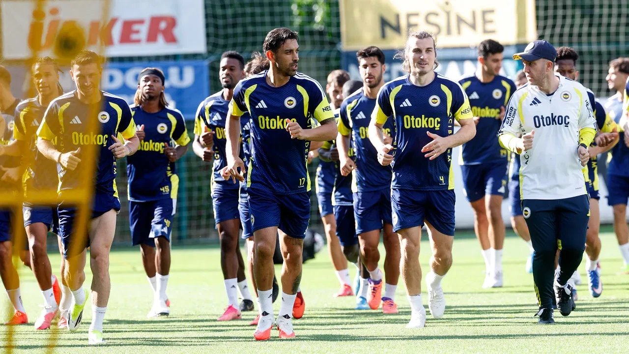 Fenerbahçe-Sturm Graz maçı hangi kanalda, canlı yayın şifresiz mi? Fenerbahçe Şampiyonlar Ligi 3. eleme turu ilk maçına geri sayım başladı!