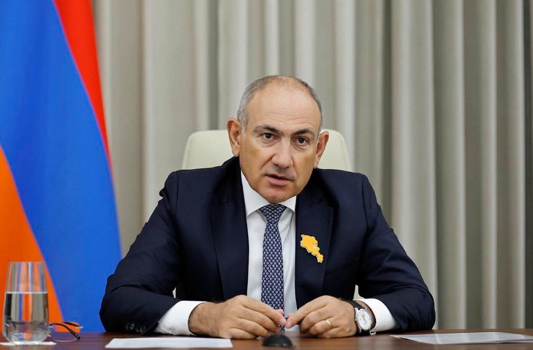 Paşinyan imzaladı! Ermenistan hükümeti istifa etti