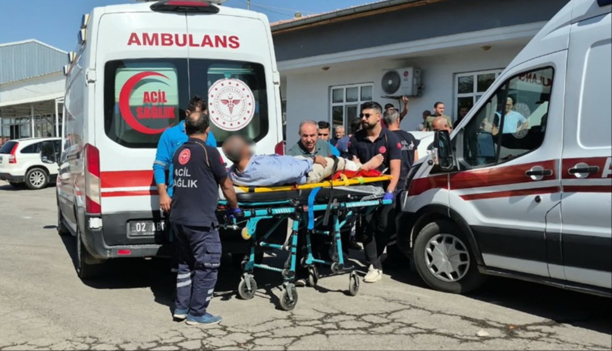 Belediye binasında silah sesleri! 3 kişi yaralandı